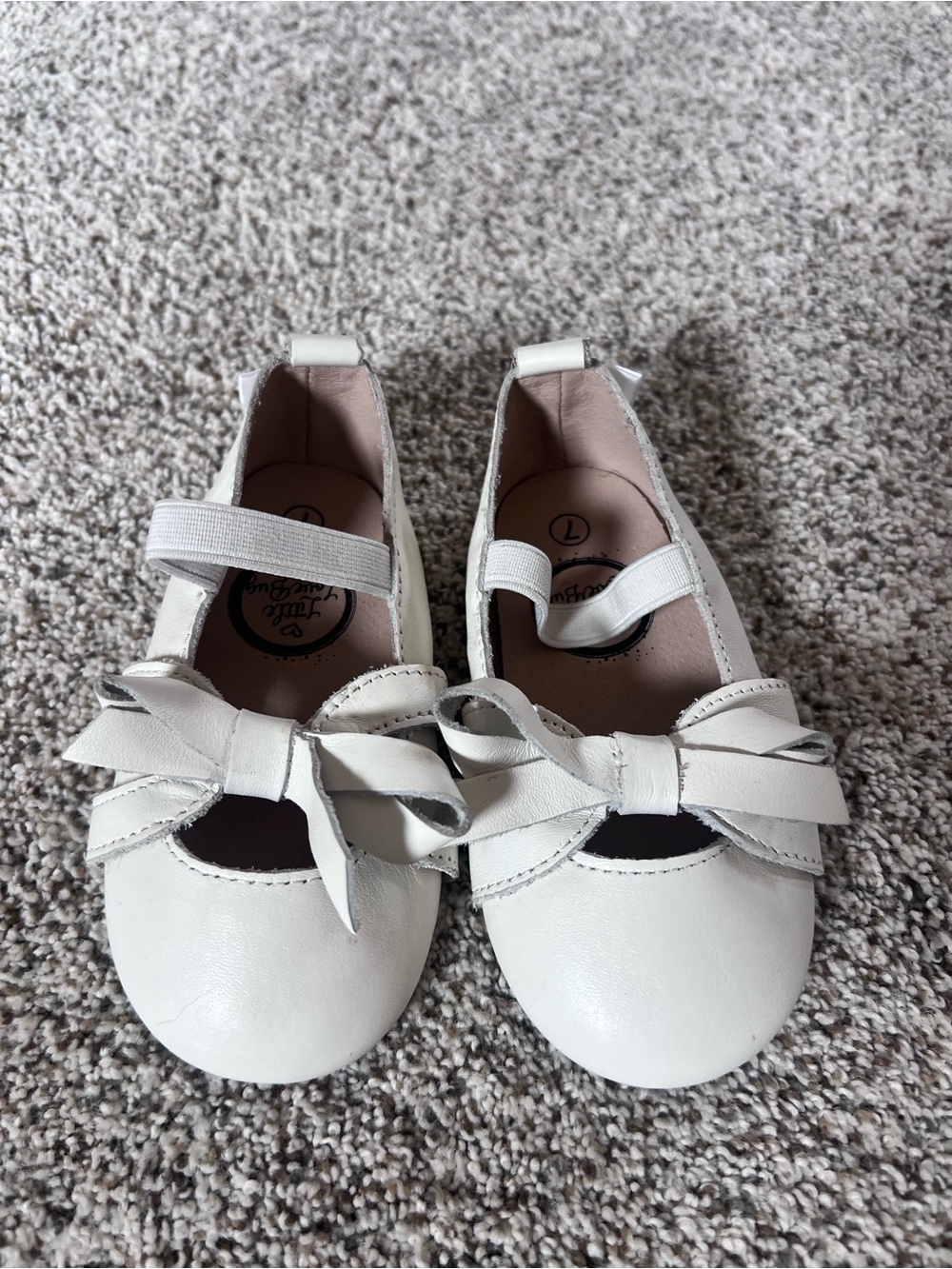 Little love bug size 7 Girls White Bow Mary Jane Kids Shoes ballet flats